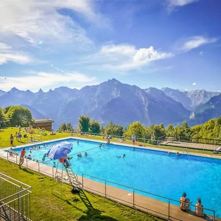 Apartament Tasteful Apaartment With Mountain Views